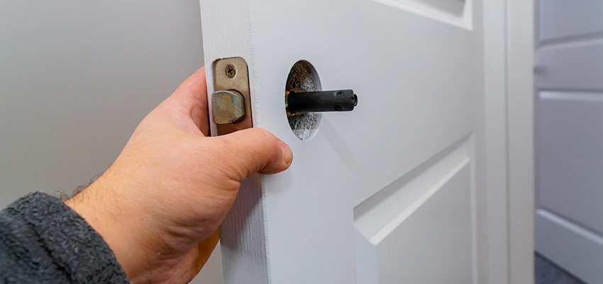 Nighttime Locksmith For Lock Repair in Titusville, FL