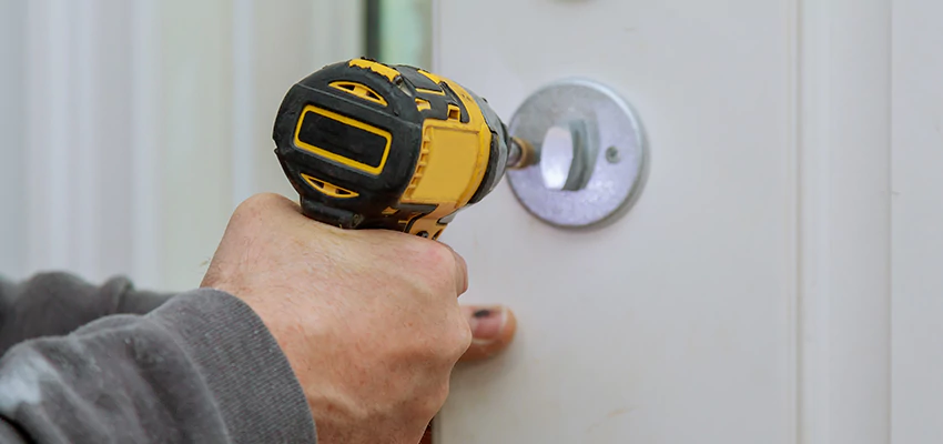 Street Locksmith For Smart Lock Repair in Titusville, FL